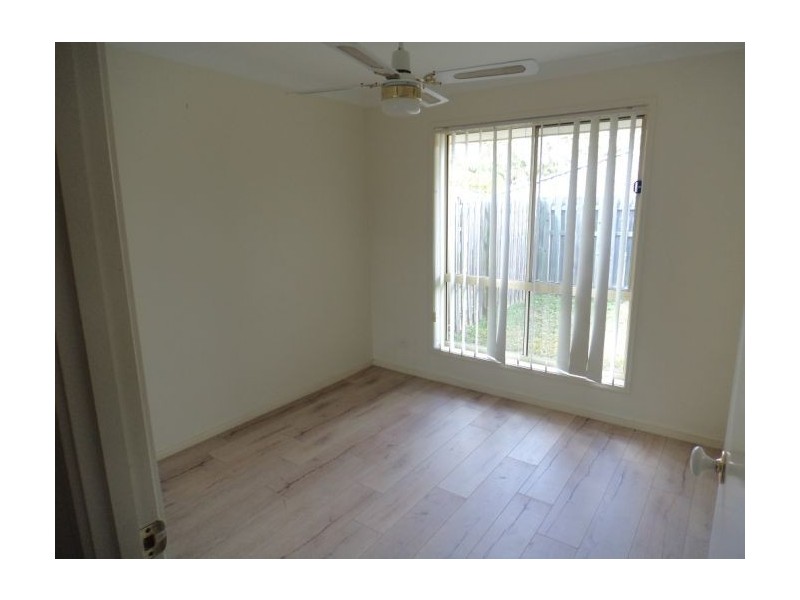 10,107 Arundel Drive, Arundel QLD 4214