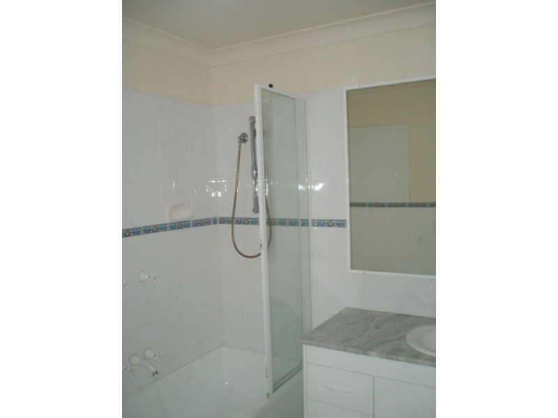 1 Alton 125 Santa Cruz Blvd, Clear Island Waters QLD 4226