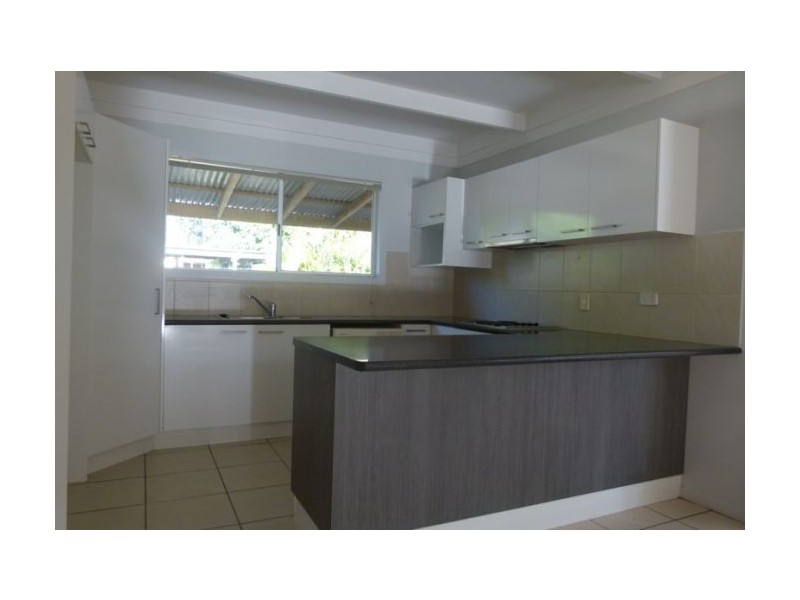 36 Iando, Coombabah QLD 4216