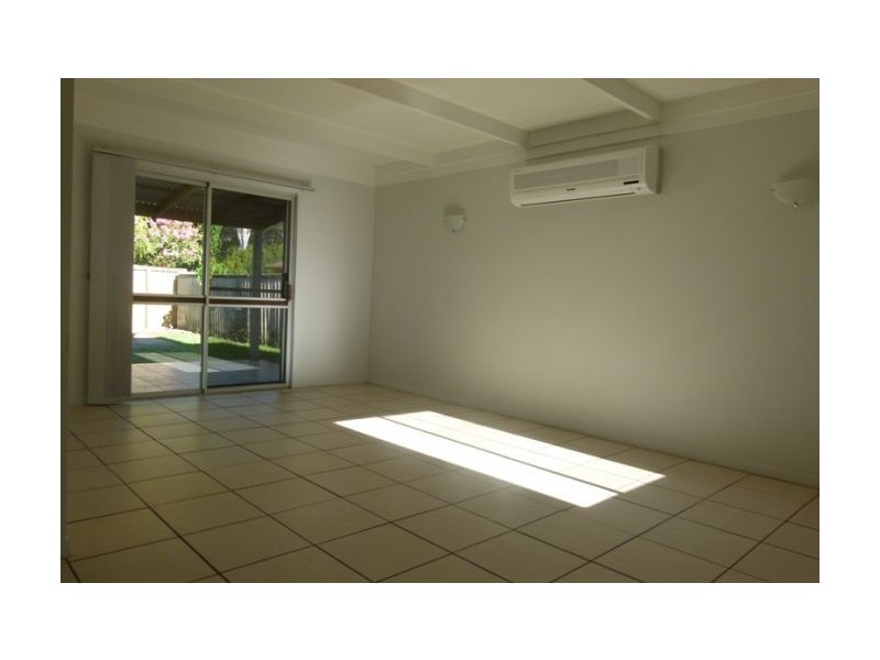 36 Iando, Coombabah QLD 4216