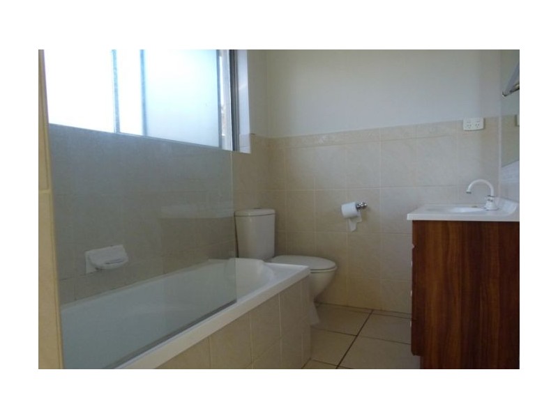 36 Iando, Coombabah QLD 4216