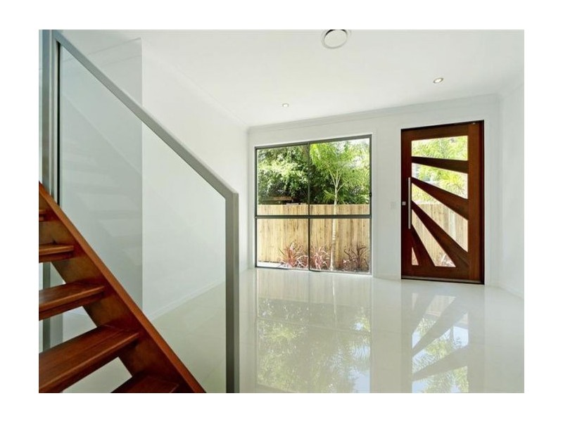 Hollywell QLD 4216