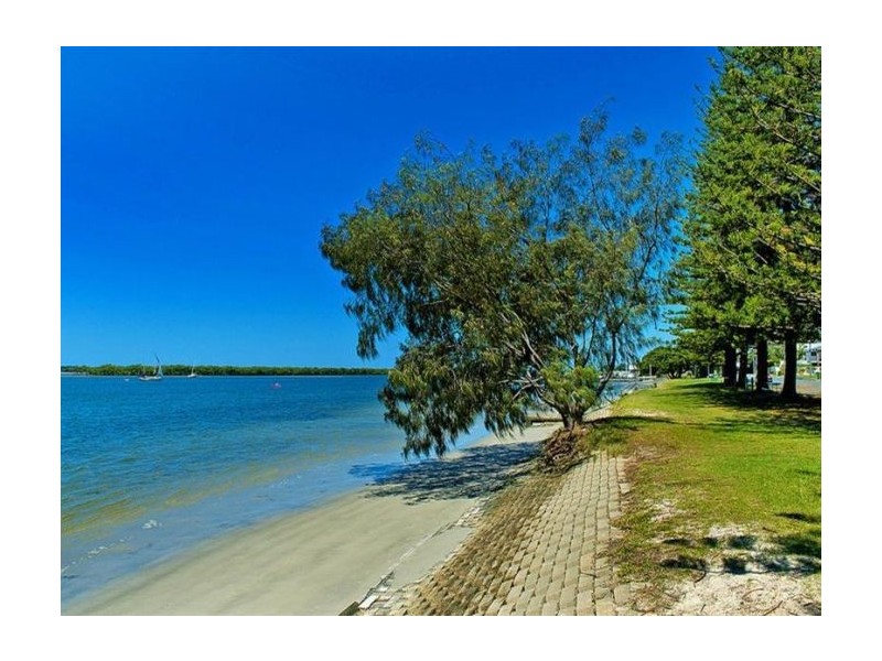 Hollywell QLD 4216