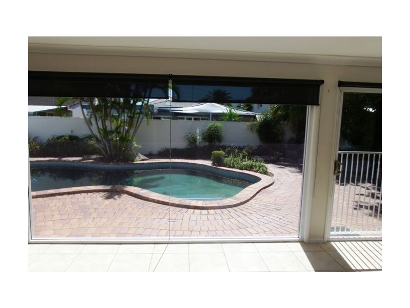 53 St Andrews Avenue, Isle Of Capri QLD 4217