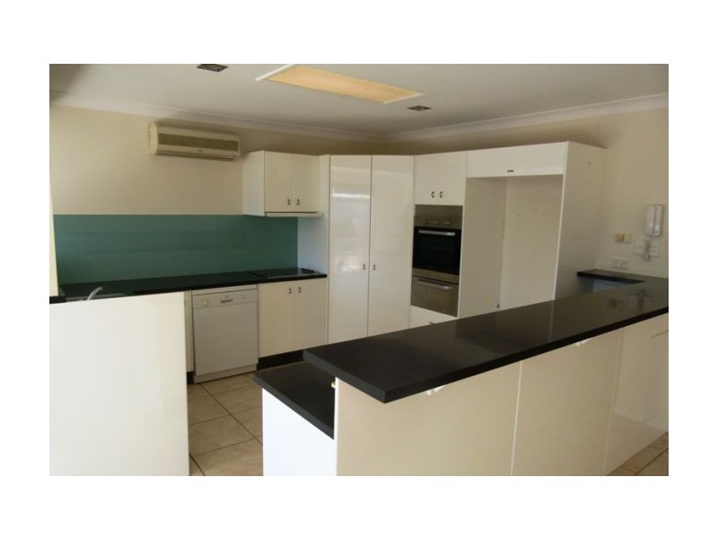 53 St Andrews Avenue, Isle Of Capri QLD 4217