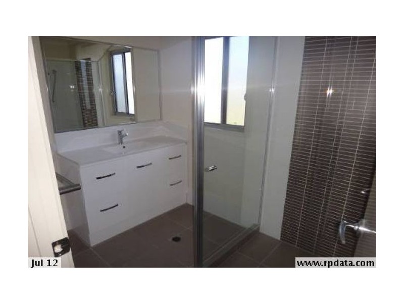 5/136 Central Street, Labrador QLD 4215