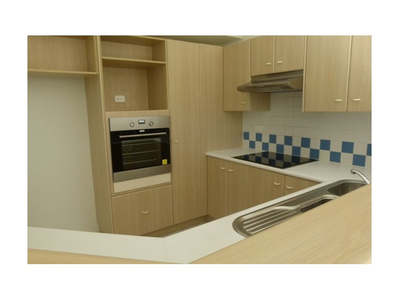 U17c/220 Marine Parade, Labrador QLD 4215