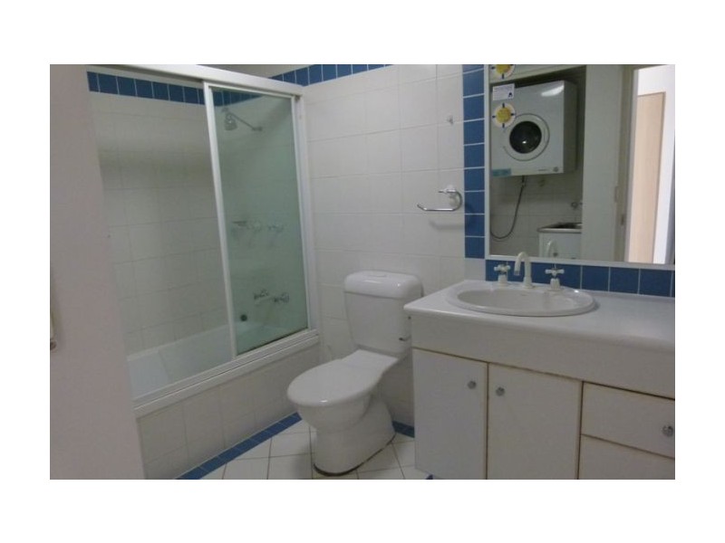 U17c/220 Marine Parade, Labrador QLD 4215