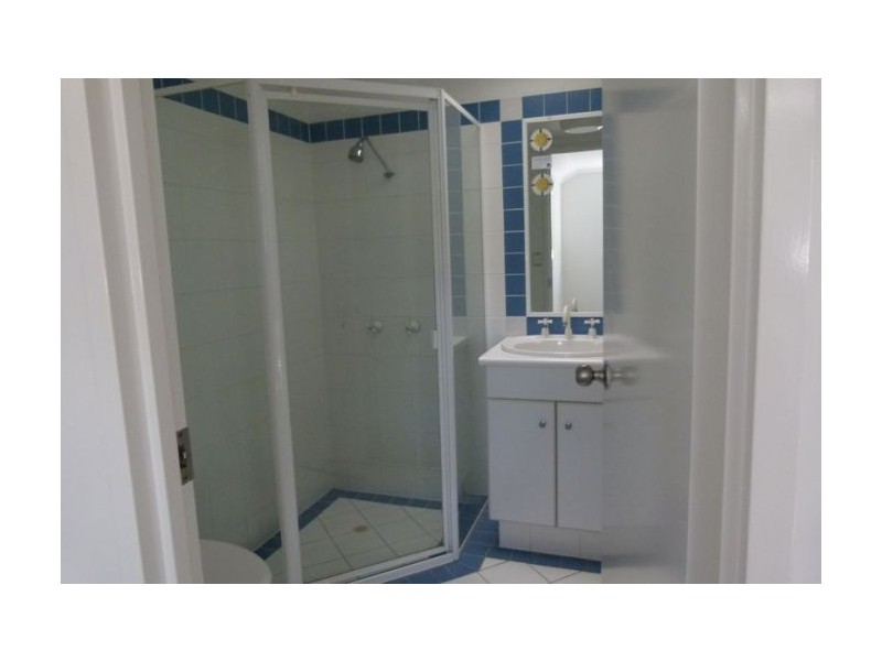 U17c/220 Marine Parade, Labrador QLD 4215