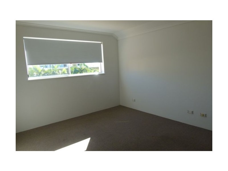 U17c/220 Marine Parade, Labrador QLD 4215