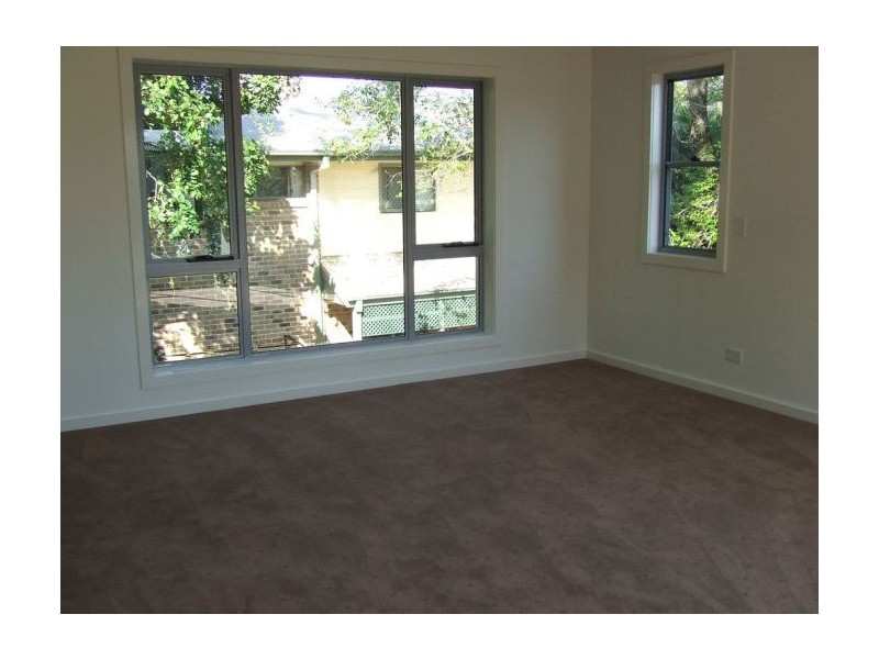 2/5 Wynflo Street, Labrador QLD 4215