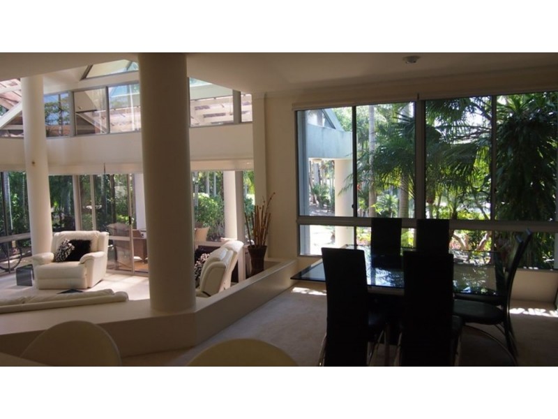 8 Cranston 125 Santa Cruz Blvd, Clear Island Waters QLD 4226