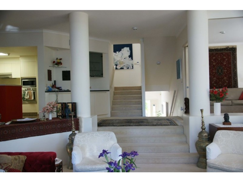 8 Cranston 125 Santa Cruz Blvd, Clear Island Waters QLD 4226