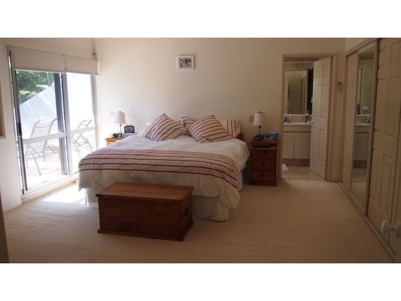 8 Cranston 125 Santa Cruz Blvd, Clear Island Waters QLD 4226