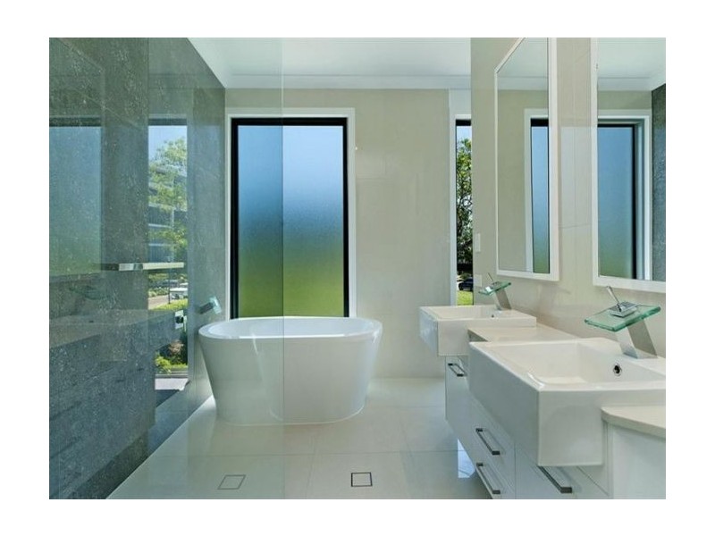 1/3 Jasmine Street, Hollywell QLD 4216