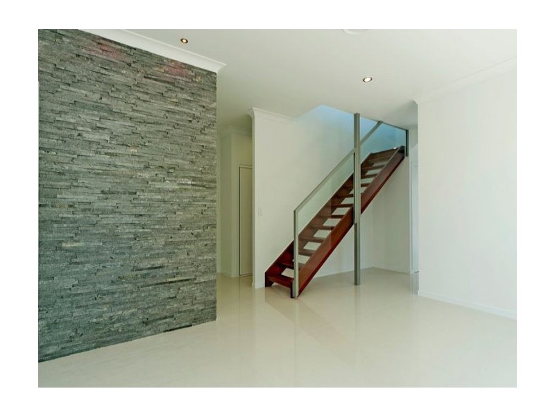 1/3 Jasmine Street, Hollywell QLD 4216