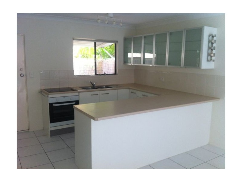 7/20 Central Street, Labrador QLD 4215