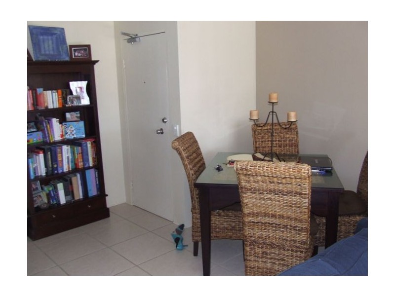 9/35 Huth Street, Labrador QLD 4215