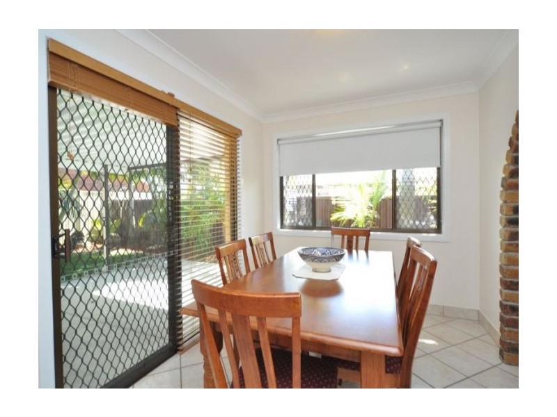 12 Hyacinth Avenue, Hollywell QLD 4216