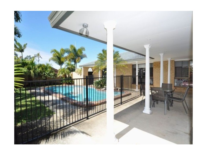 12 Hyacinth Avenue, Hollywell QLD 4216