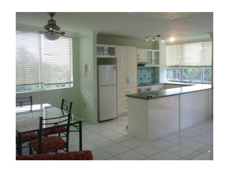 11/220 Surf Parade, Surfers Paradise QLD 4217