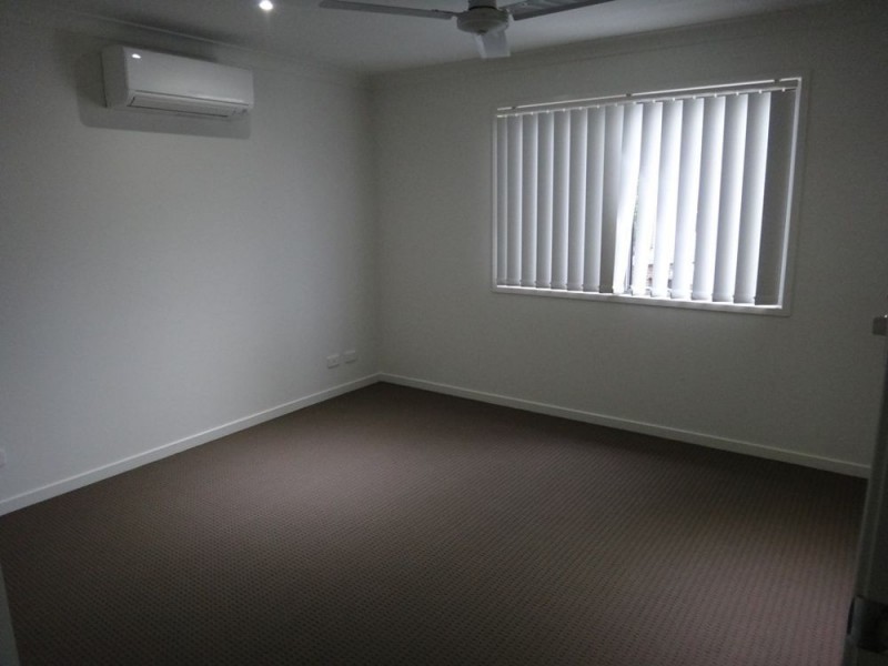 1/126 Central Street, Labrador QLD 4215