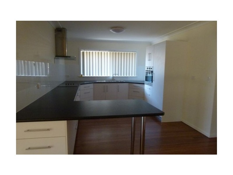 5 Amalfi Drive, Isle Of Capri QLD 4217