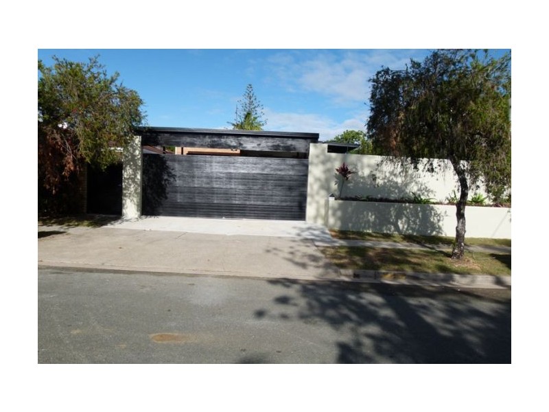 5 Amalfi Drive, Isle Of Capri QLD 4217