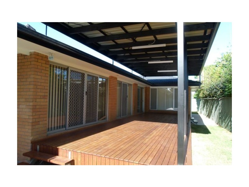 5 Amalfi Drive, Isle Of Capri QLD 4217