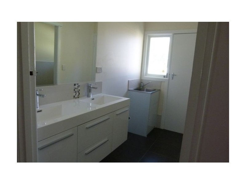 5 Amalfi Drive, Isle Of Capri QLD 4217