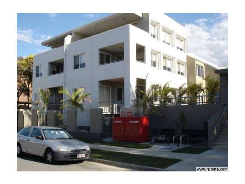 8/6-10 Rose Street, Southport QLD 4215