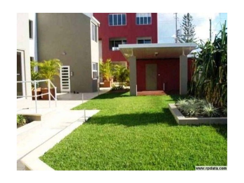 8/6-10 Rose Street, Southport QLD 4215