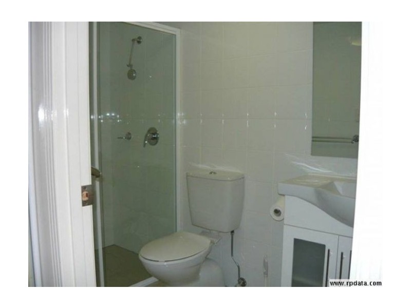 8/6-10 Rose Street, Southport QLD 4215