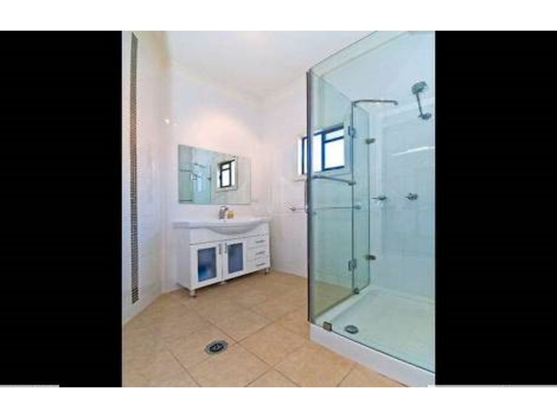 5b Tweed Street, Southport QLD 4215