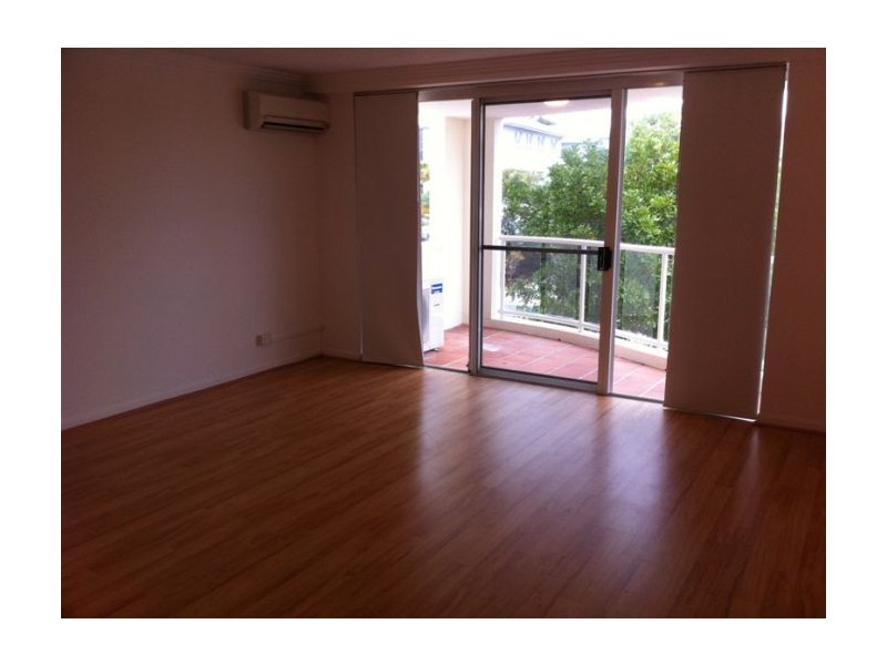 5/7 Whiting Street, Labrador QLD 4215