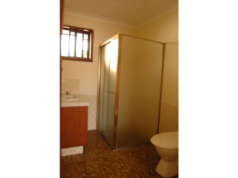 29 Gretel Drive, Mermaid Waters QLD 4218