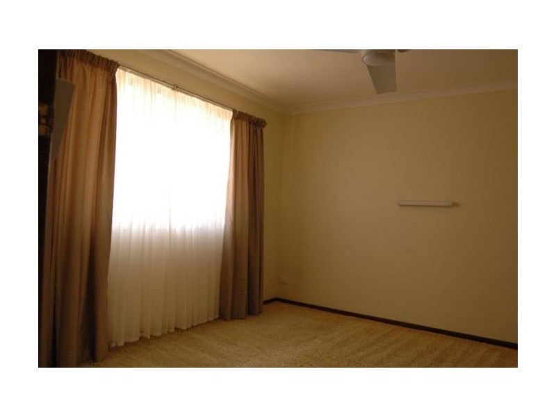 29 Gretel Drive, Mermaid Waters QLD 4218