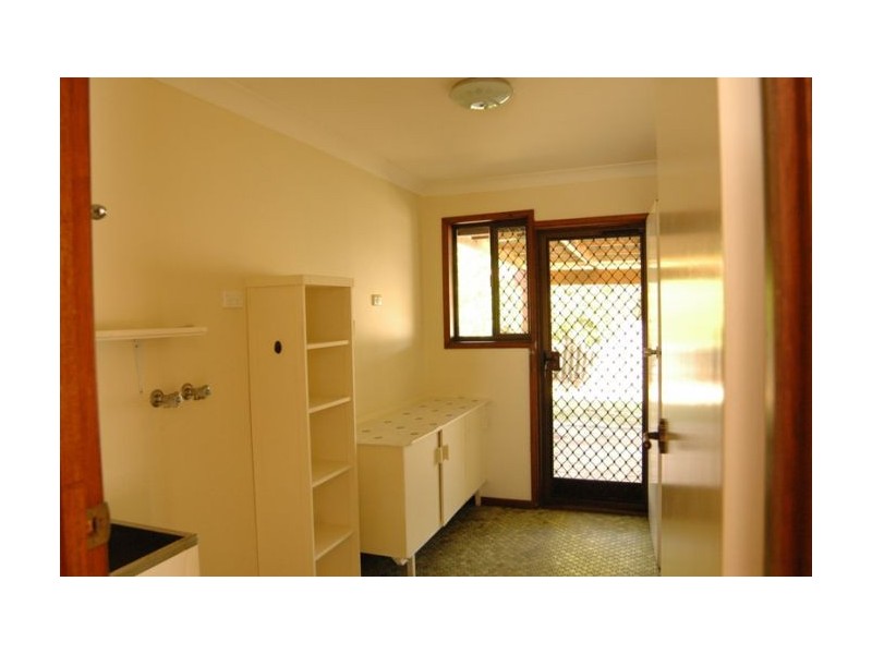 29 Gretel Drive, Mermaid Waters QLD 4218