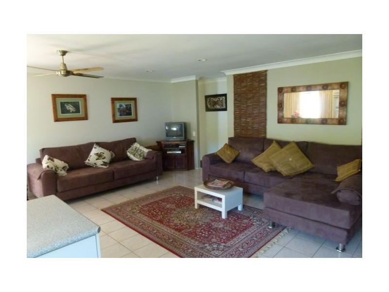 18 Ballybunion Drive, Parkwood QLD 4214