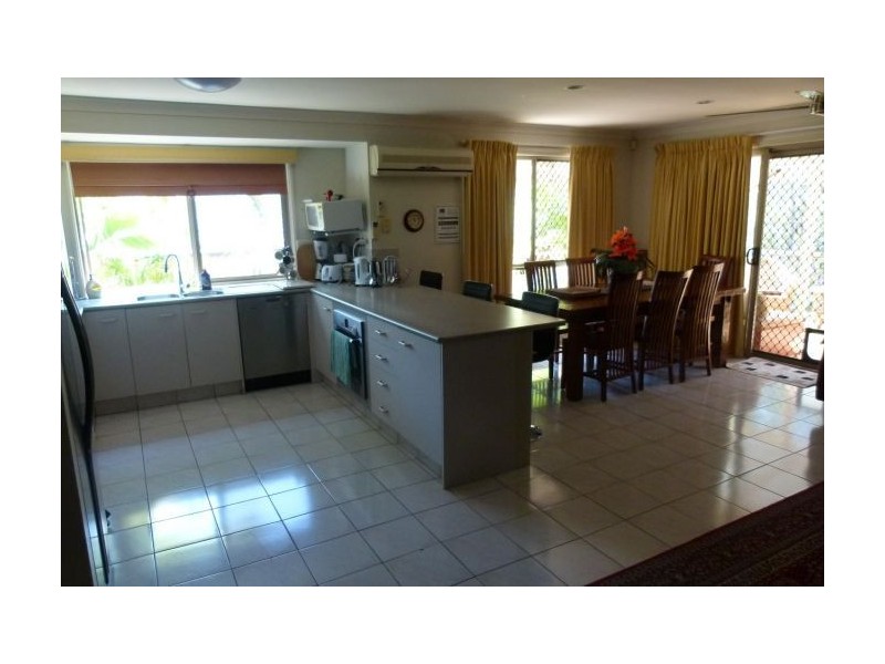 18 Ballybunion Drive, Parkwood QLD 4214