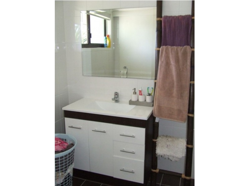 86 Turpin Road, Labrador QLD 4215