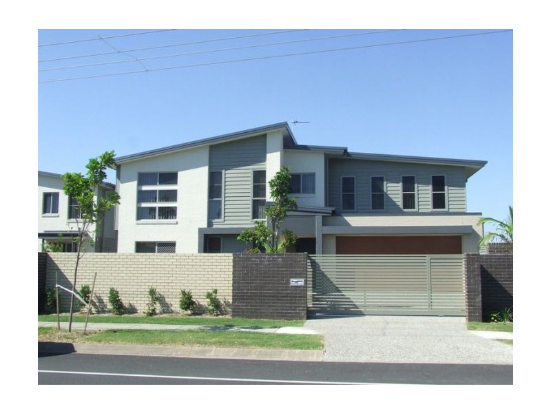 1/136 Central street, Labrador QLD 4215