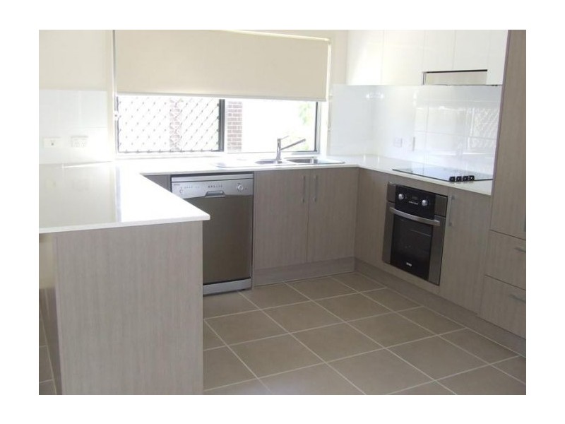 1/136 Central street, Labrador QLD 4215