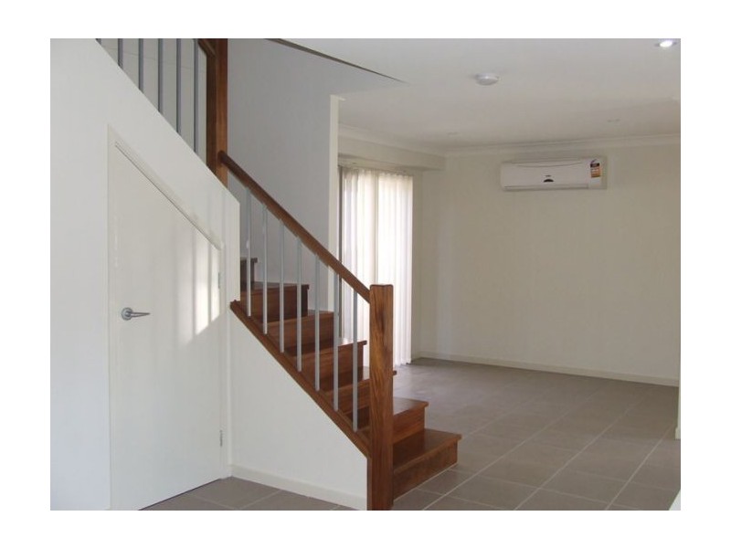 1/136 Central street, Labrador QLD 4215