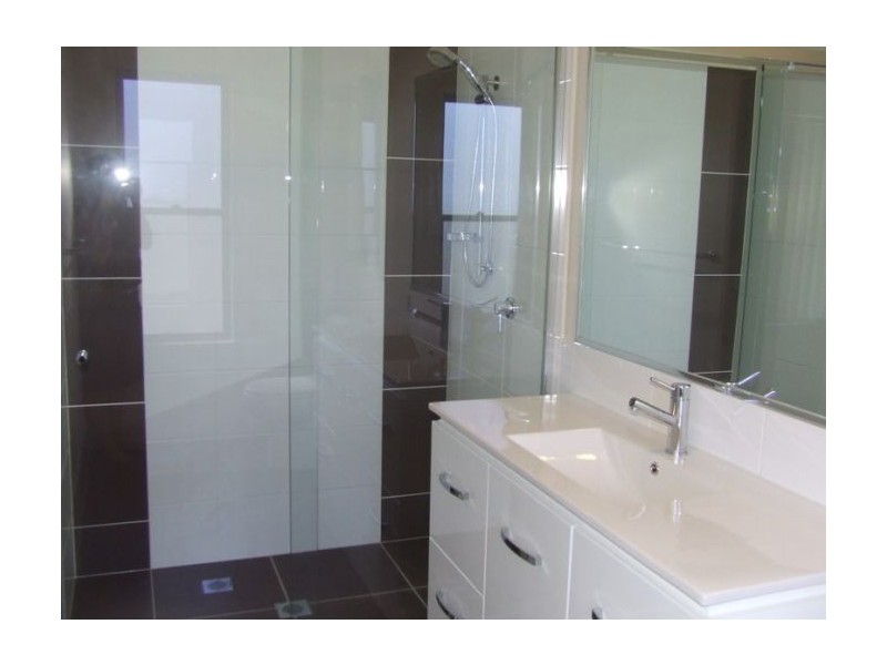 1/136 Central street, Labrador QLD 4215