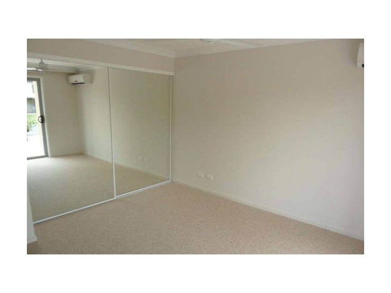 14/99 Muir street, Labrador QLD 4215