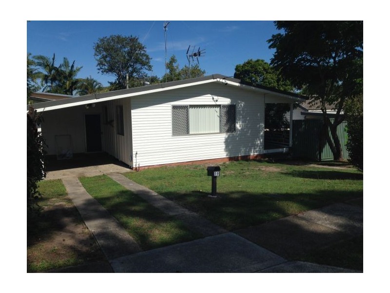 19 Wilson Street, Labrador QLD 4215