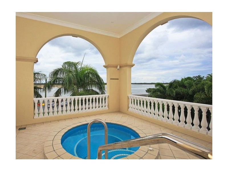 507/360 Marine Parade, Labrador QLD 4215