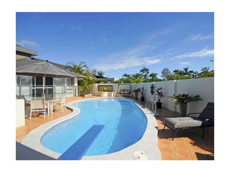 4 Forster Avenue, Bundall QLD 4217