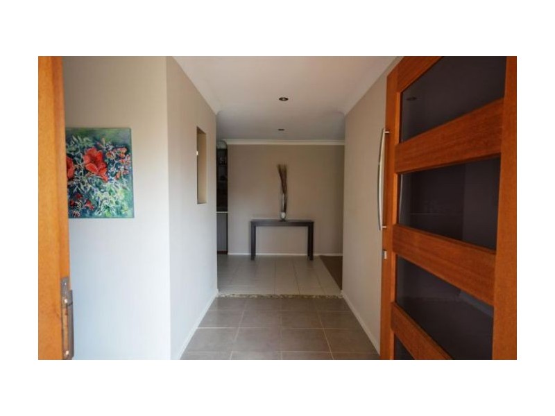 4 Forster Avenue, Bundall QLD 4217